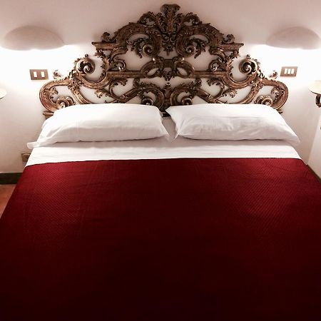 La Lanterna Bed and Breakfast Avigliano Umbro Exteriör bild