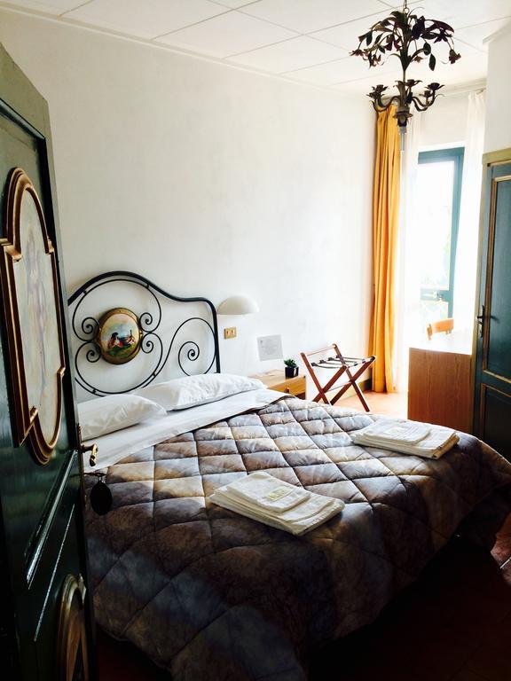 La Lanterna Bed and Breakfast Avigliano Umbro Exteriör bild