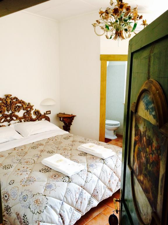La Lanterna Bed and Breakfast Avigliano Umbro Exteriör bild