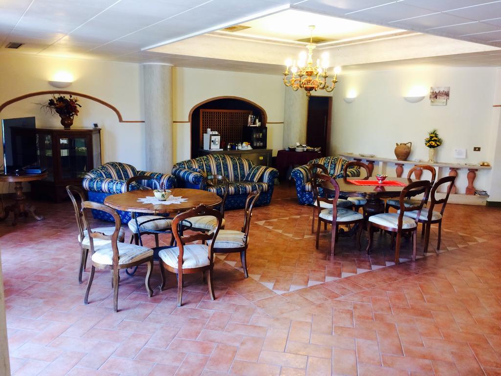 La Lanterna Bed and Breakfast Avigliano Umbro Exteriör bild